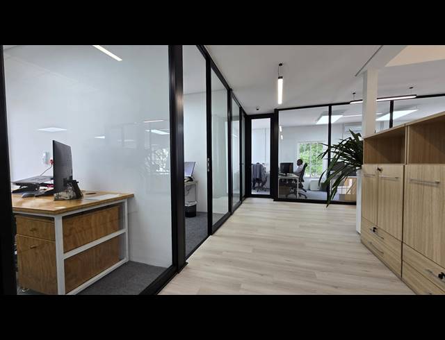 610M² OFFICE FOR SALE IN FERNDALE